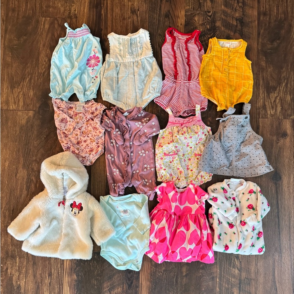 Like New assortment of baby girls size 0-3 months